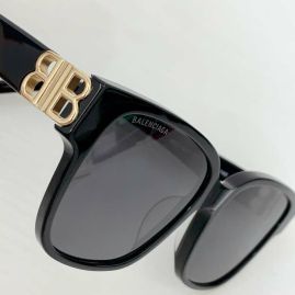 Picture of Balenciga Sunglasses _SKUfw55826953fw